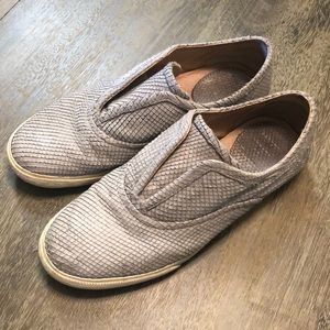 Frye Mindy slip on